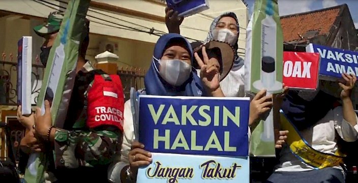 Gunakan Mobik Bak Terbuka Nakes Gresik Sosialisasi ‘Jangan Takut Divaksin’