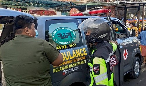 Geger, Ditemukan Mayat Tersangkut Teralis Besi Aliran Sungai