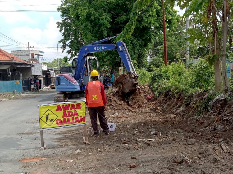 Betonisasi Jalan Beciro Mulai Digarap