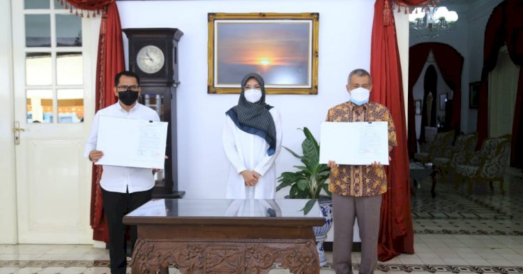 Bupati Tantri Terima Bantuan Masker 242.952, Untuk Guru dan Siswa