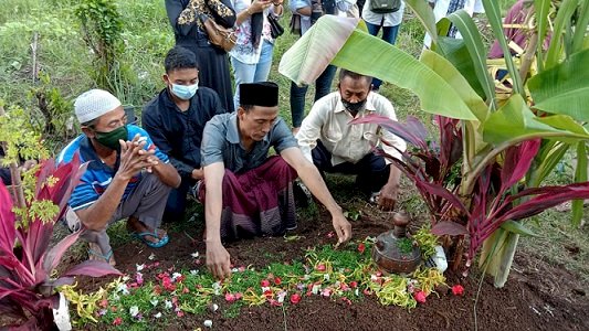 Tim KNKT Investigasi Tenggelamnya KMP Yunicee, Daftar Penumpang Masih Simpang Siur