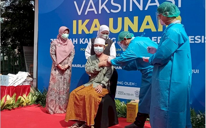 Percepat Vaksinasi, IKA Unair gelar vaksinasi