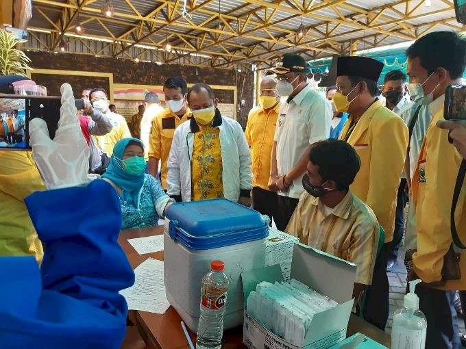 Golkar Sidoarjo Vaksinasi 500 Kader