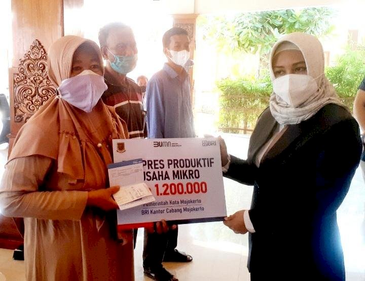 Ning Ita Bantu 3.554 Pelaku Usaha Mikro di Kota Mojokerto