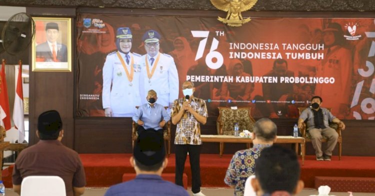 Mantan Bupati Probolinggo Kasih Motivasi dan Pesan, pada Kades Terpilih dan Kades Purna Tugas