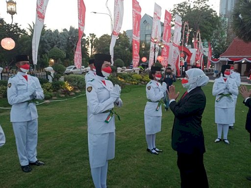 Gubernur Jatim Kukuhkan 76 Paskibraka