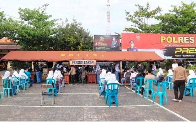 Siap Gelar Pembelajaran Tatap Muka, 2.000 Pelajar di Tuban Divaksin