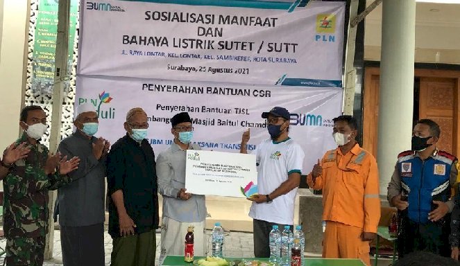 Salurkan Bantuan TJSL Pembangunan Masjid Baitul Chamdi, PLN Edukasi Kelistrikan Warga Lontar