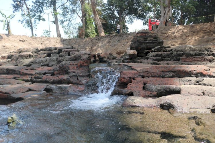 Ekskavasi Sumberbeji, Temukan Pangkal Saluran Air