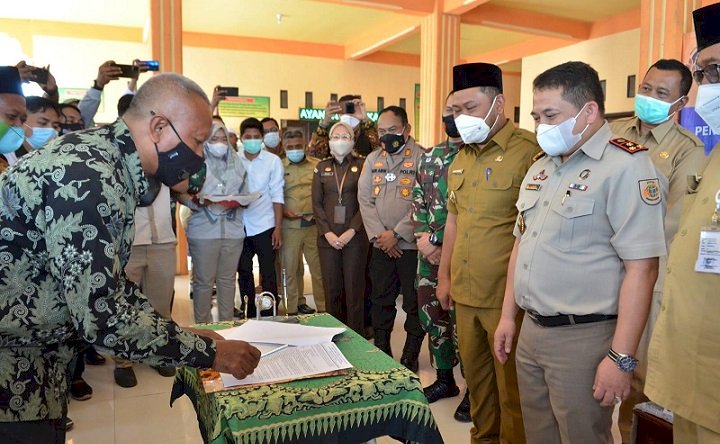 BPN Serahkan Pembayaran Ganti Untung Rp 5,99 M Lahan Terdampak Normalisasi Kali Lamong di Gresik 