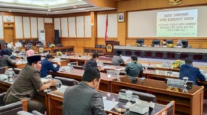 DPRD Gresik Gelar Paripurna Jawaban Bupati Atas PU Fraksi Terhadap Nota PAPBD  2021