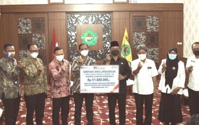 Program WUB Pemekasan Banjir Bantuan, BNI Beri Alat Produksi Rp 51,900 Juta