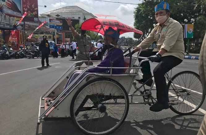 Pemberdayaan Pemkab Jember untuk Pra Sopir, Ubah Angkutan Konvensional Jadi Angktun Wisata