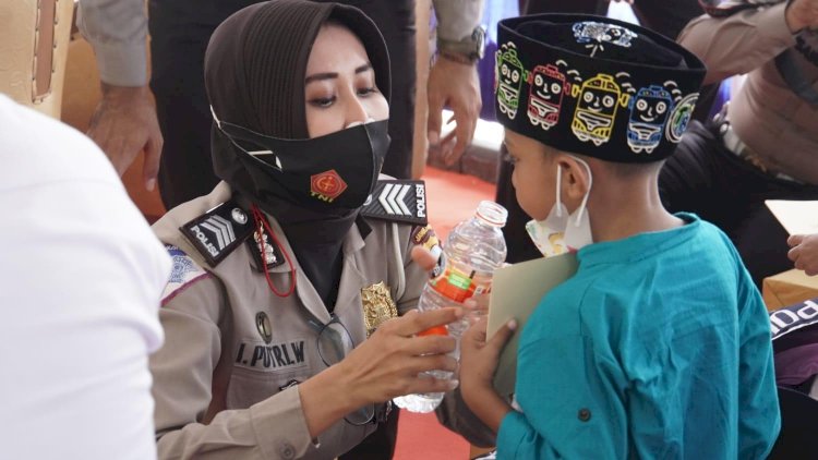 99 Yatim Piatu Jadi Anak Asuh Satlantas Polresta Sidoarjo