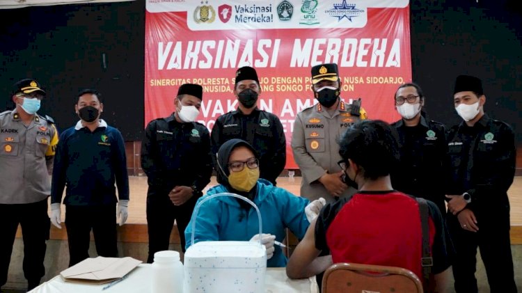 Gandeng Komunitas, Kejar 70 Persen Vaksinasi