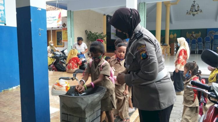 Polres Lumajang Gelar Sosialisasi Prokes pada Anak-Anak