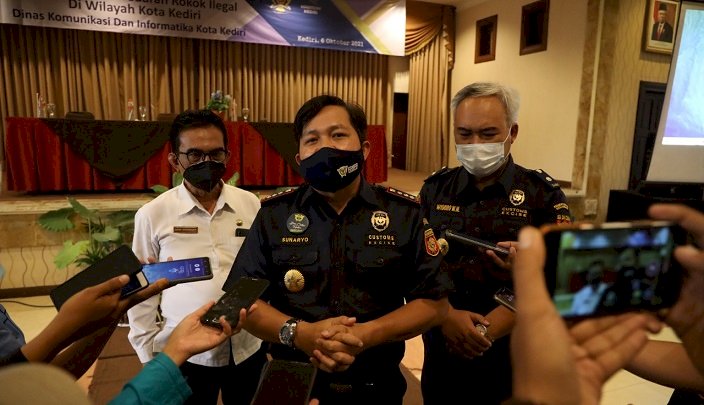 Ajak Media Perangi Peredaran Rokok Ilegal, Diskominfo serta Bea dan Cukai Sosialisasi pada Wartawan Kediri