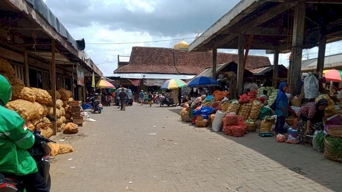 Usai Audensi dengan Disperindag, Pedagang di Pasar Sayur Magetan Tertib