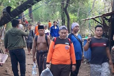 Bapak dan Anak Jatuh Ke Jurang Gunung Ringgit Situbondo