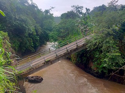 Pemkab Banyuwangi Bangun Jembatan Ambruk dan Siapkan Gedung Alternatif