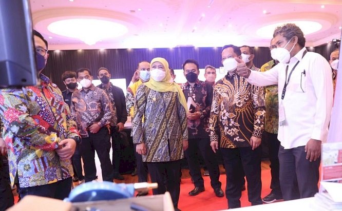 Gubernur Khofifah Mendorong Kabupaten dan Kota Menjadi Smart City