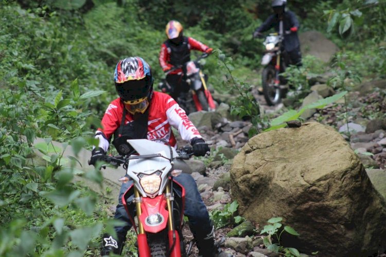 30 Bikers Honda Terabasan di Trawas