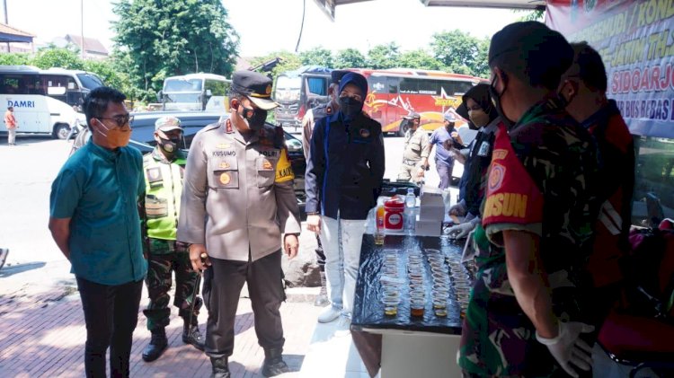 Puluhan Sopir dan Kondektur Bus di Bungurasih Dites Urine