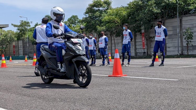 Asyiknya Latihan di MPM Safety Riding Centre