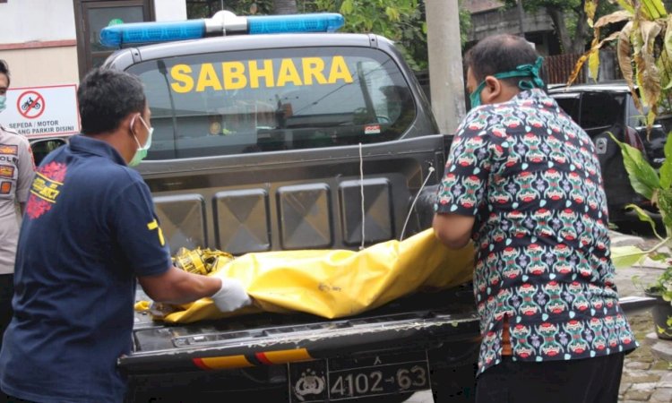 Mayat Bayi Mengapung di Sungai Brantas