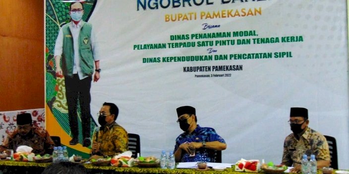 Bupati Pamekasan Sidak, Ajak Dialog ASN Dispendukcapil dan Dinas Pertanian