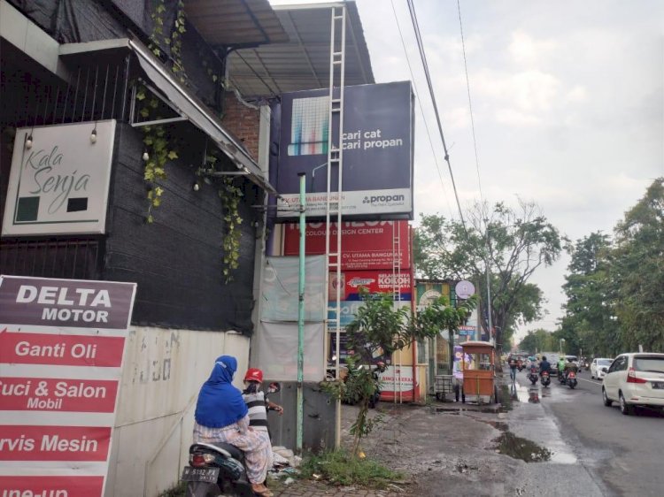 Toko Material Dekat Mapolresta Sidoarjo Dibobol