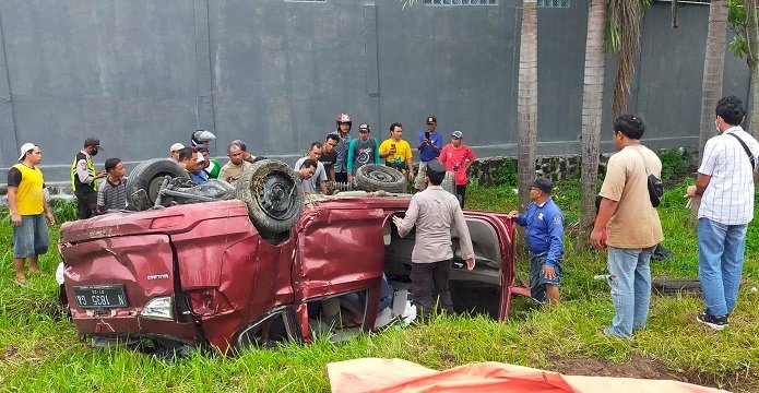 Wuling Dihantam KA Dhoho di Kediri, Empat Penumpang Selamat