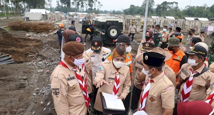 Resmikan Pembangunan 50 Huntara bagi Korban Semeru, Gubernur Puji Gotong Royong Pramuka 