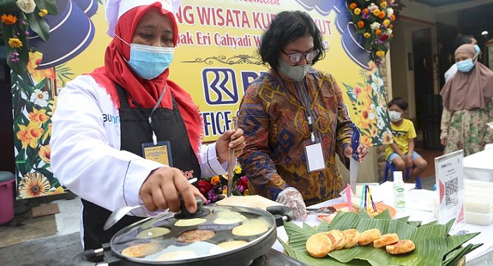 Dongkrak Ekonomi Warga Perkampungan, Pemkot Surabaya Kembangkan Potensi Kampung Wisata Kue