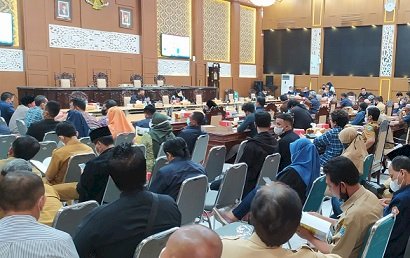 DPRD Gelar Uji Publik Naskah Akademisi Raperda Inisiatif Bapemperda