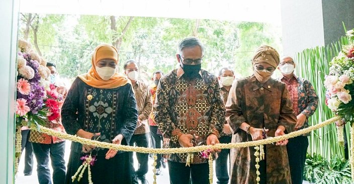 Soft Launching Kantor OJK Regional 4 Jatim, Khofifah Berharap Perkuat Ekosistem Industri Jasa Keuangan