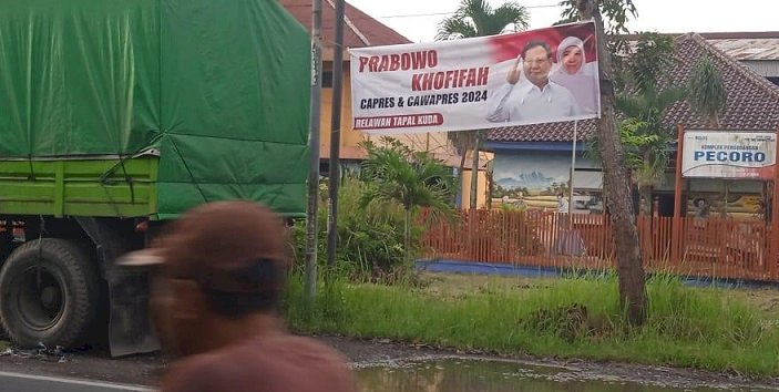 Baliho Prabowo - Khofifah Bertebaran di Tapal Kuda, Gus Mufa : Itu Suara Arus Bawah