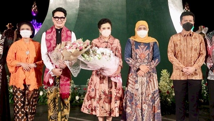 Parade Busana CJWGG Sukses, Batik Jatim Naik Kelas, Gubernur Khofifah: Wujudkan Batik Jatim Go Internasional