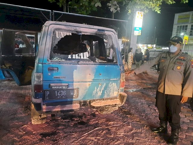 Usai Isi BBM, Daihatsu Feroza Terbakar