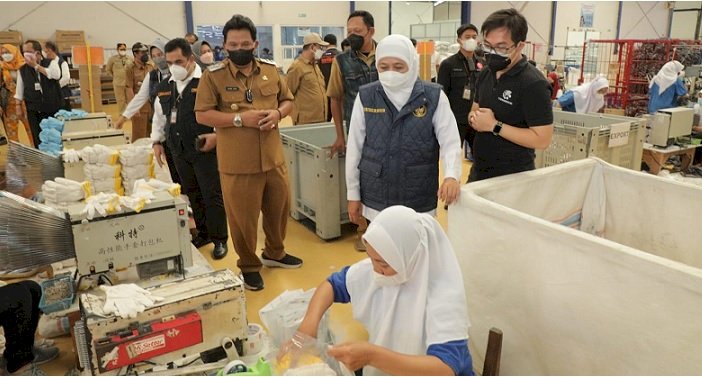 Gubernur Khofifah Minta Seluruh Pengusaha di Jatim Bayarkan Penuh THR, Berikut Aturan Rincinya 