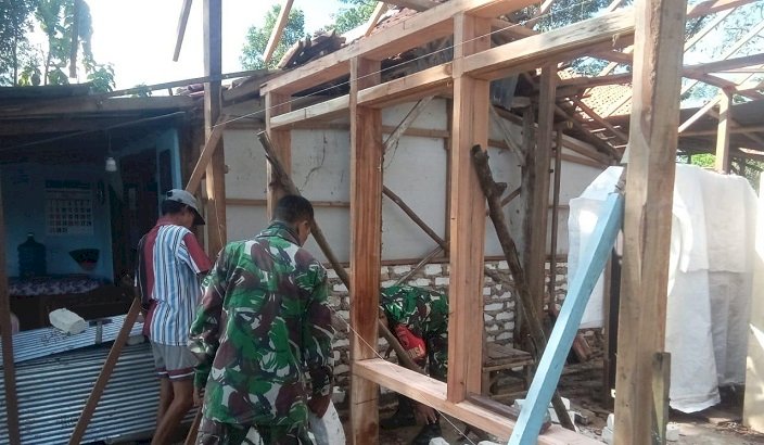 Kodim 0826/Pamekasan Gerak Cepat, Renovasi Rumah Warga Penerima Program Rutilahu