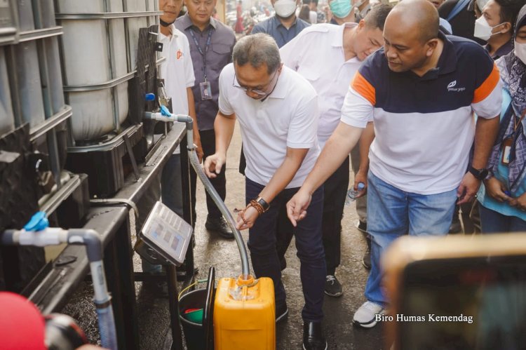 Pastikan Stok Migor Curah Aman, Mendag Zulhas Sidak Stock Point