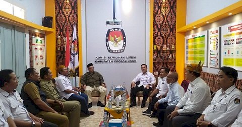 Jelang Tahapan Pemilu, Plt Bupati Timbul Datangi KPU