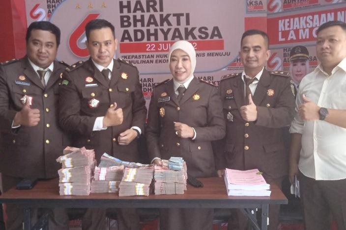 Momentum HBA Ke-62, Kejari Lamongan Setor Rp 964 Juta ke Kas Negara