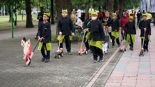 Bupati Ipuk : Anak Jangan “Mager” Berteman Gadget