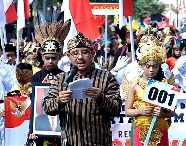 Jember Gelar Karnaval Siswa Serba Angka 77