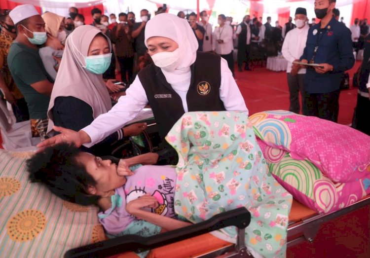 Gubernur Jatim Turun Langsung dalam Penyaluran Bantuan di Jember