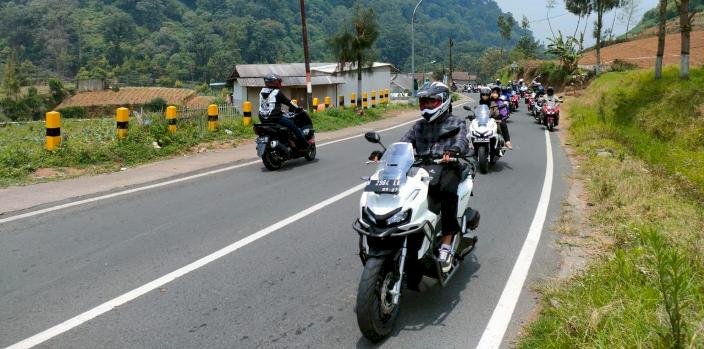 Bikers Honda Jelajah bersama Honda ADV