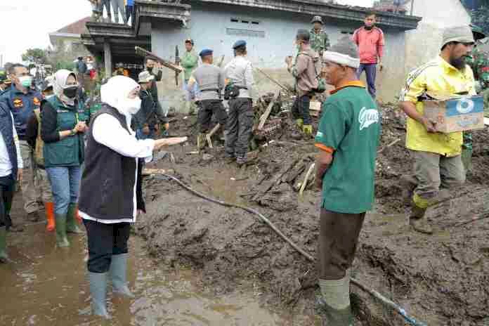 Waspadai Cuaca Ekstrem dan Hidrometeorologi,  Khofifah Minta Aktifkan Satgas Penanggulangan Bencana