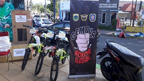 Ajak Ribuan Peserta Gowes 1 Abad NU Gempur Rokok Ilegal